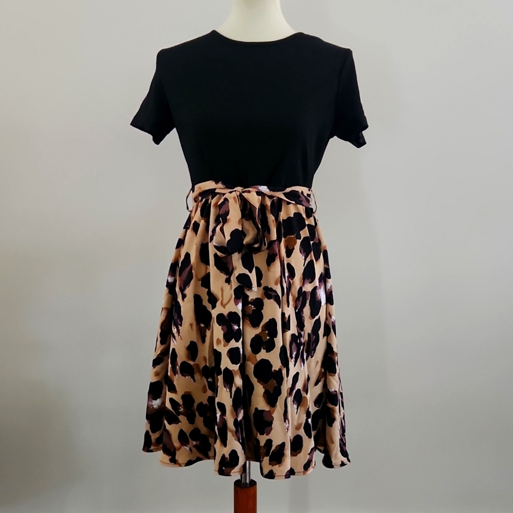 NWOT Leopard Dress - Picture 2 of 7
